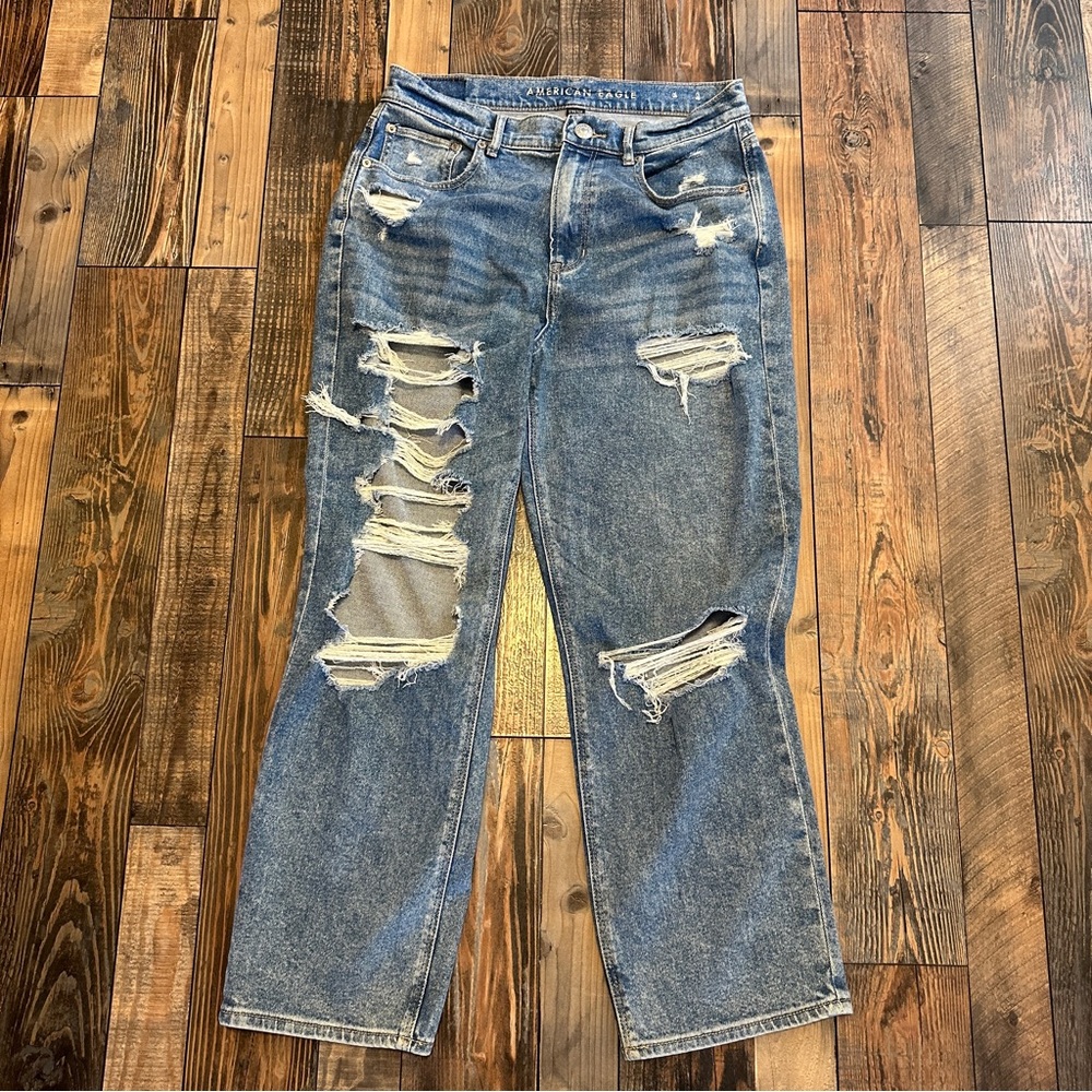 American Eagle High Rise 90s  Boyfriend Jeans Size 10